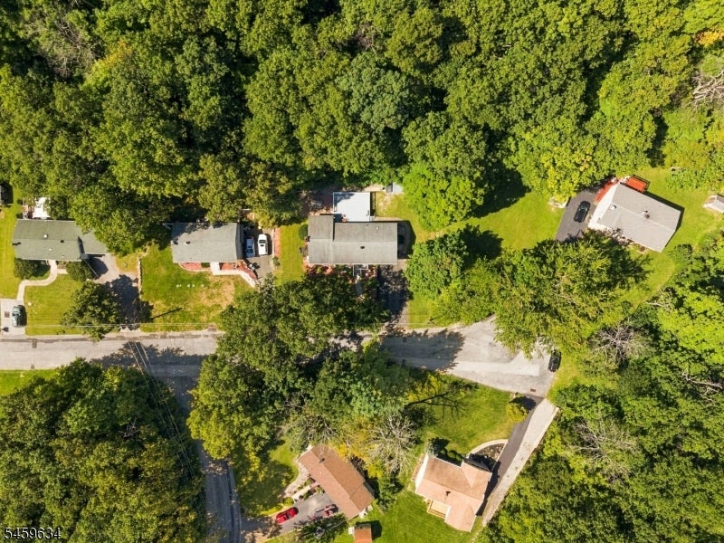 18 Fox Hollow Ct