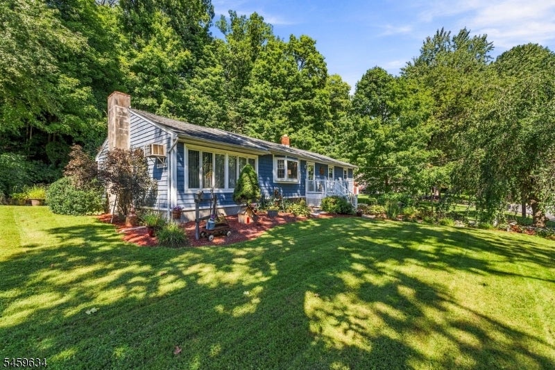 18 Fox Hollow Ct