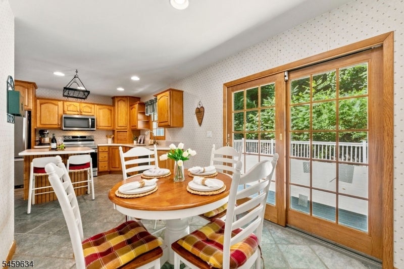 18 Fox Hollow Ct