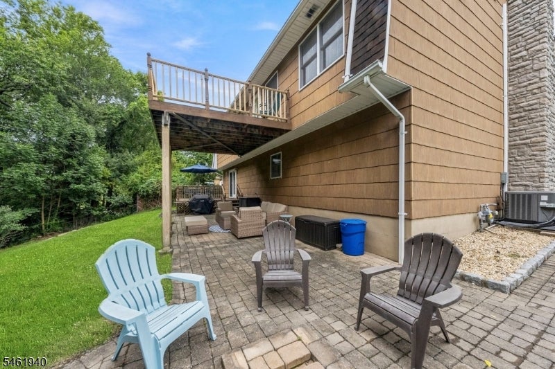 61 Geoffrey Way