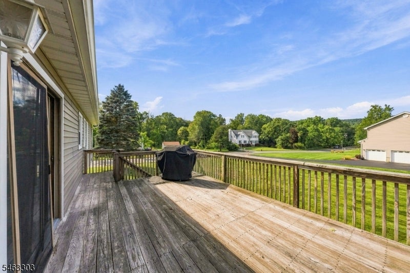 22 Marguerite Ln