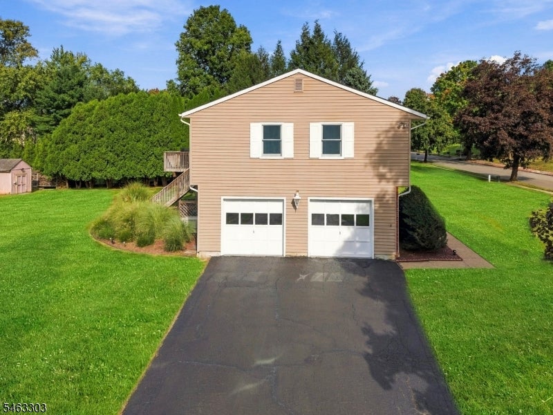 22 Marguerite Ln