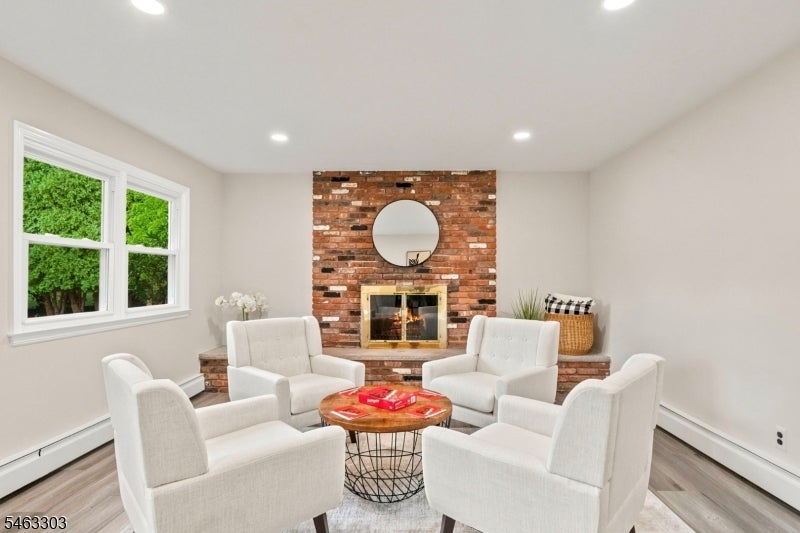 22 Marguerite Ln