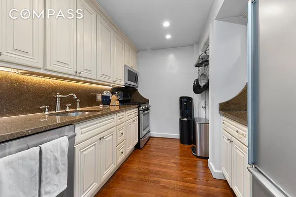 1 W 67th Street 2M