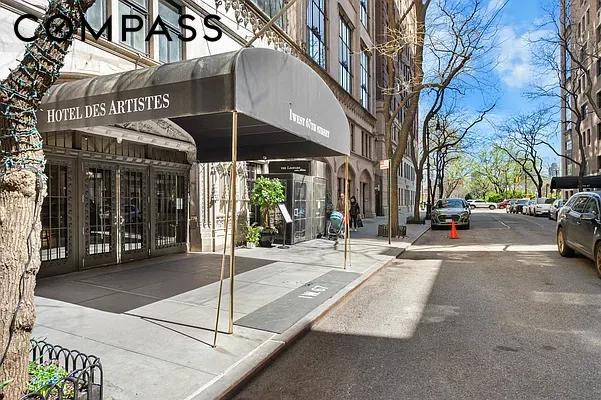 1 W 67th Street 2M