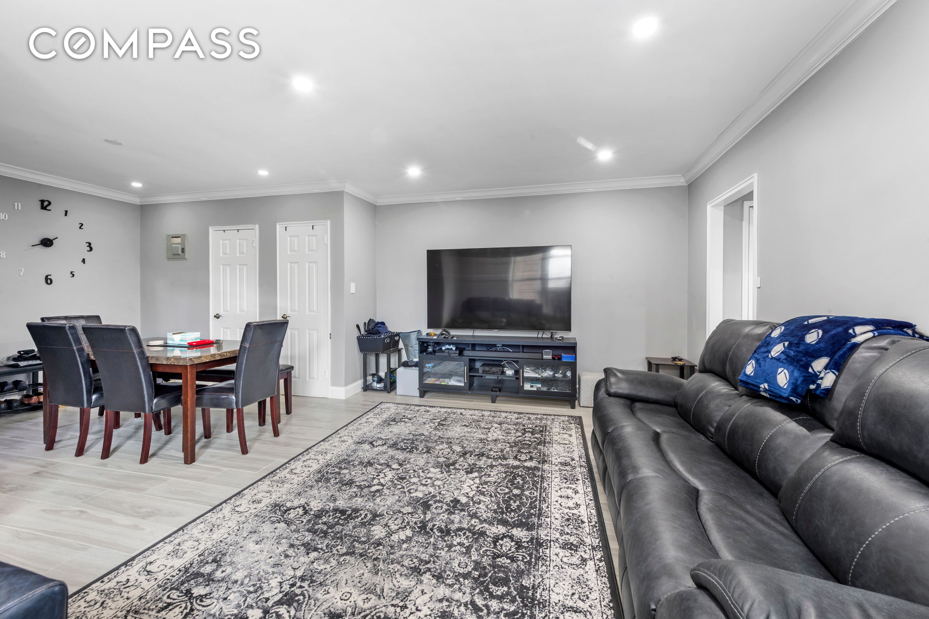 5639 Netherland Avenue 5C