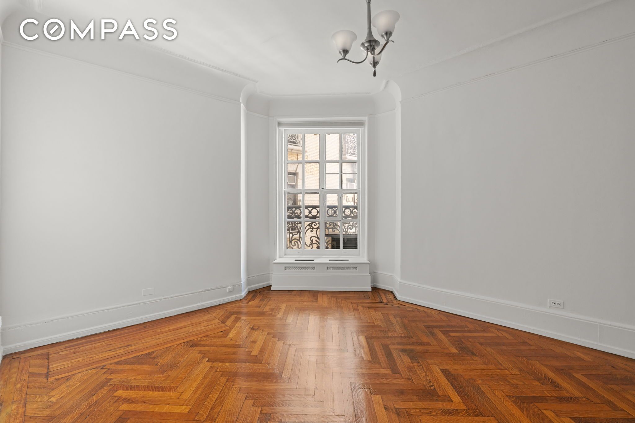 2109 Broadway 8137
