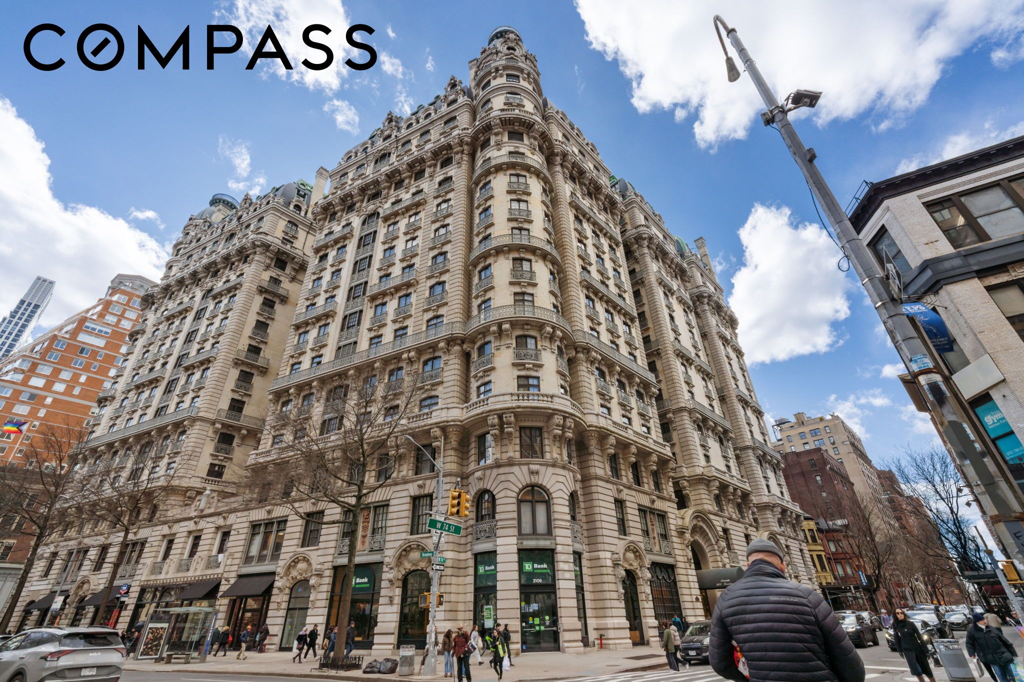 2109 Broadway 8137