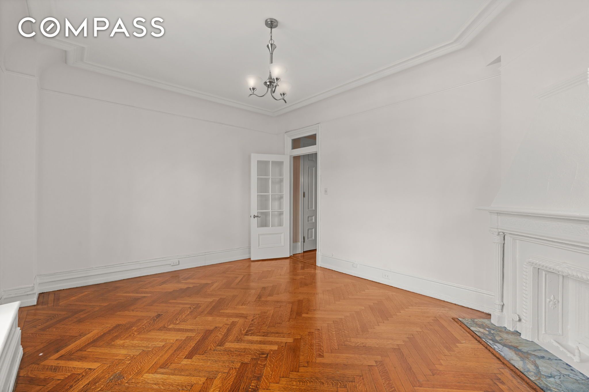 2109 Broadway 8137