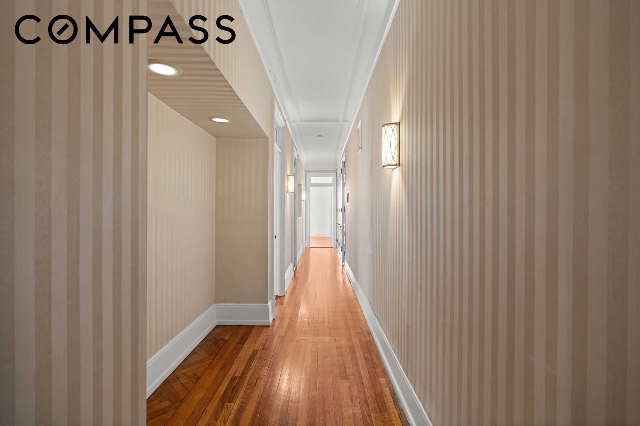 2109 Broadway 8137