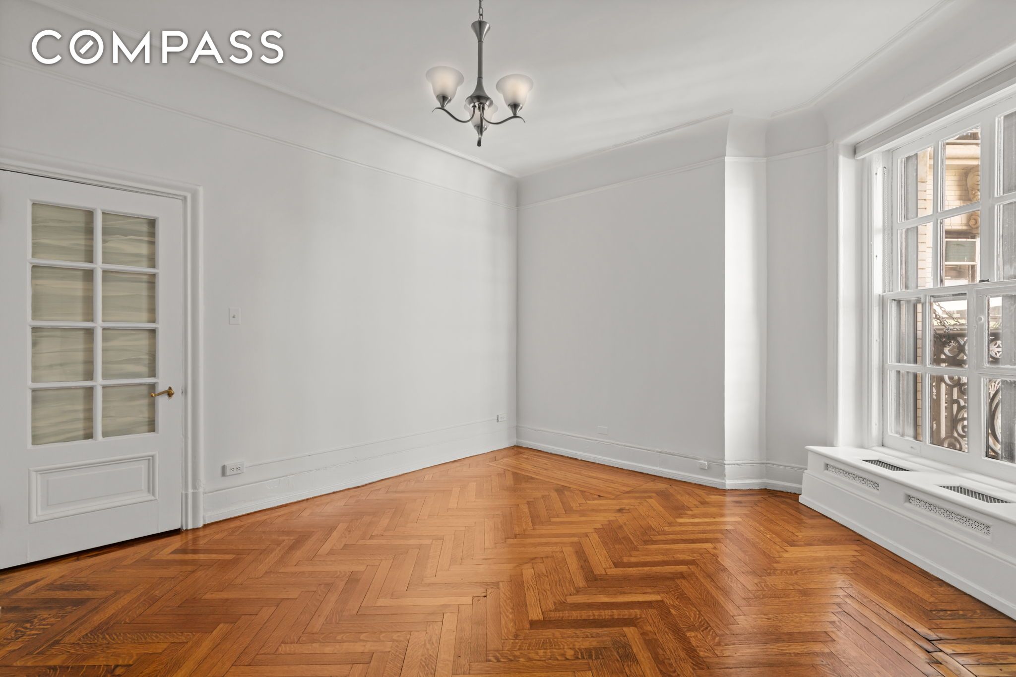 2109 Broadway 8137