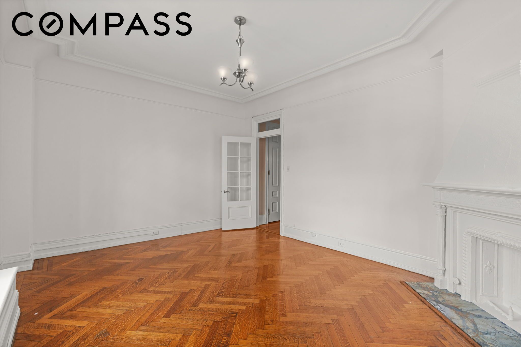 2109 Broadway 8137