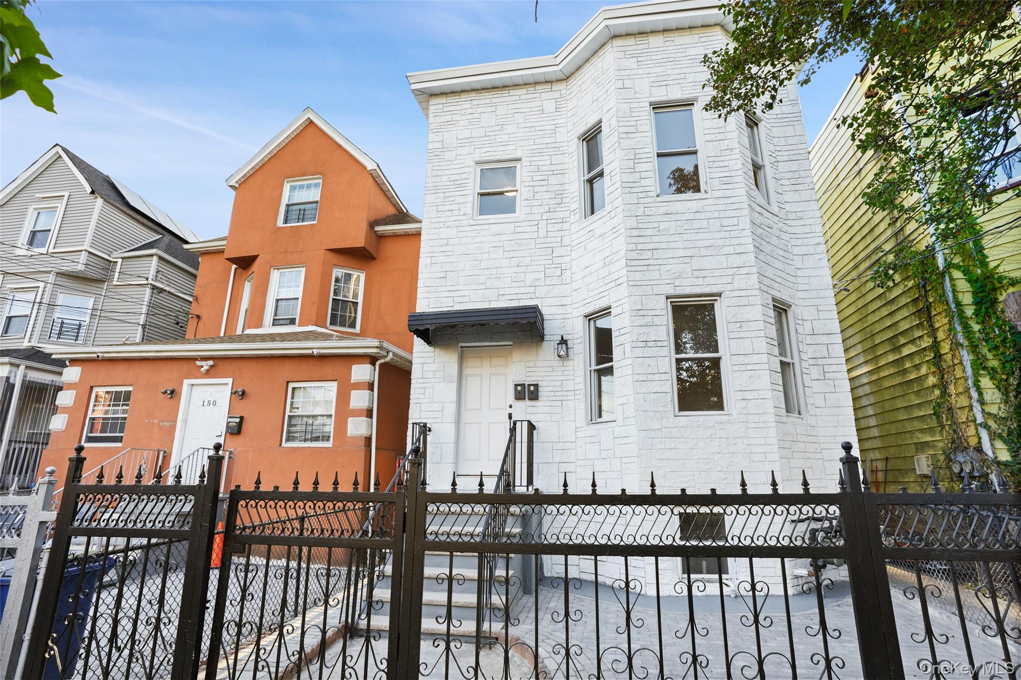 148 S 13th Avenue