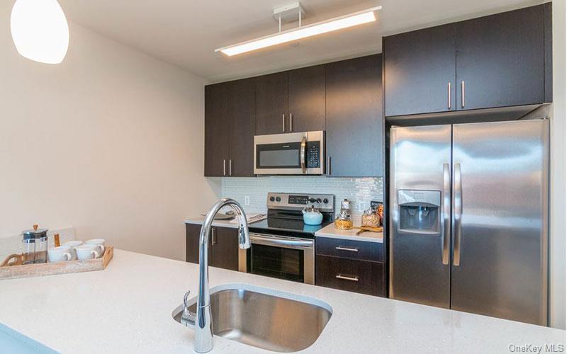 1 Dekalb Avenue Unit: 213