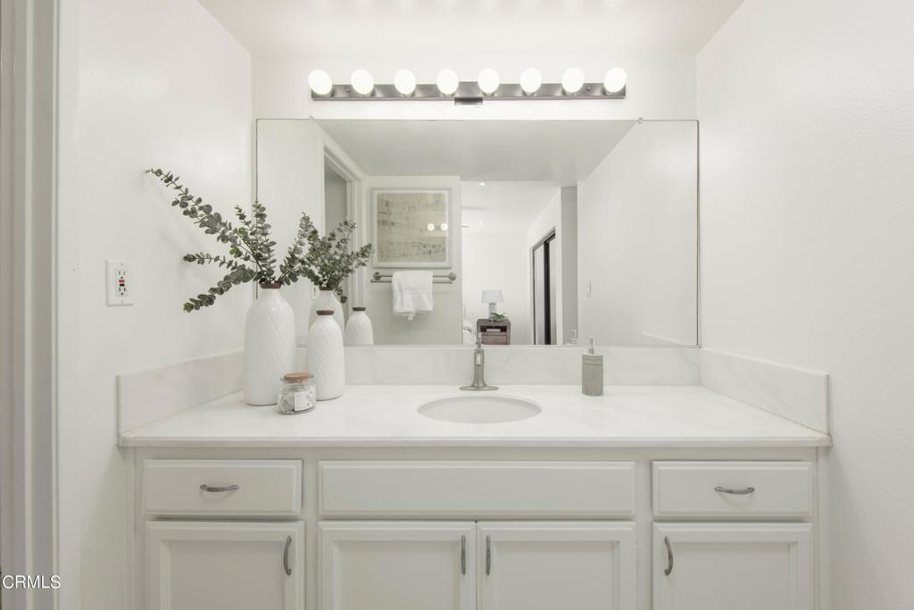100 N Electric Avenue 21