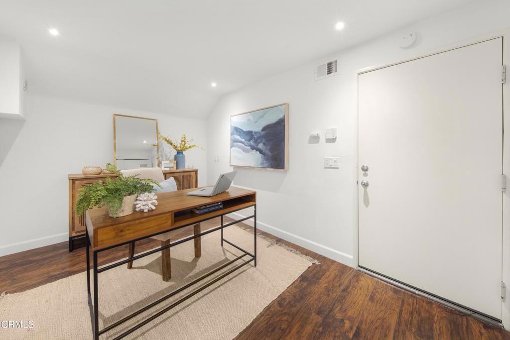 100 N Electric Avenue 21