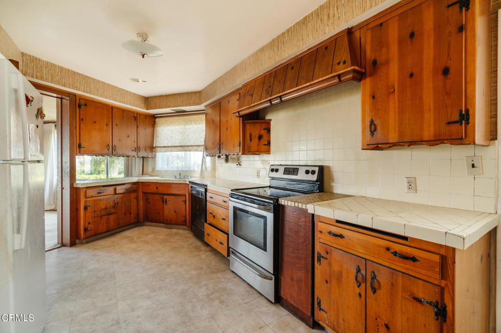 5207 Veronica Street