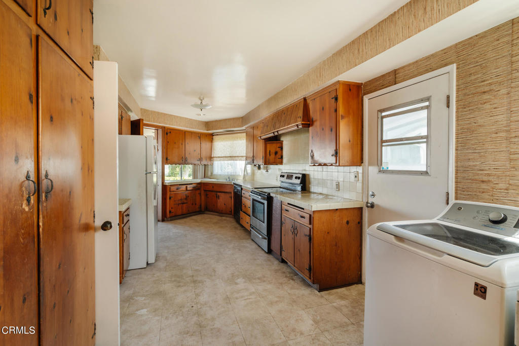 5207 Veronica Street