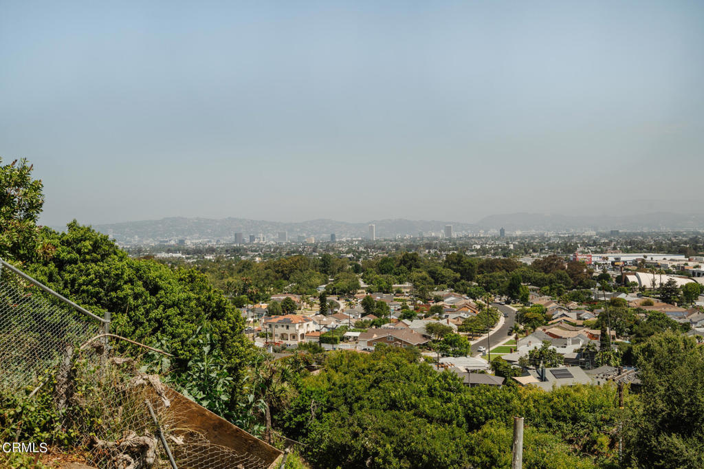 5207 Veronica Street