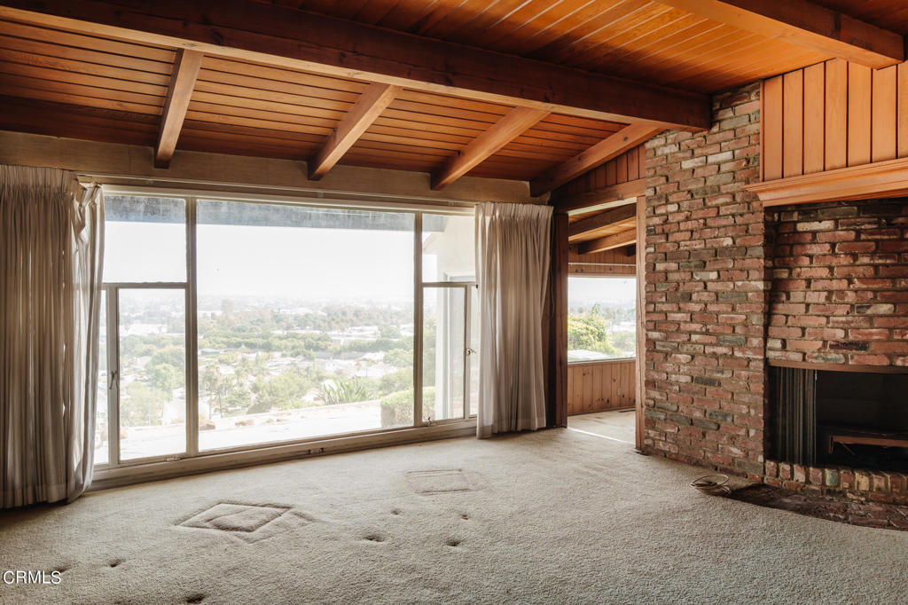 5207 Veronica Street