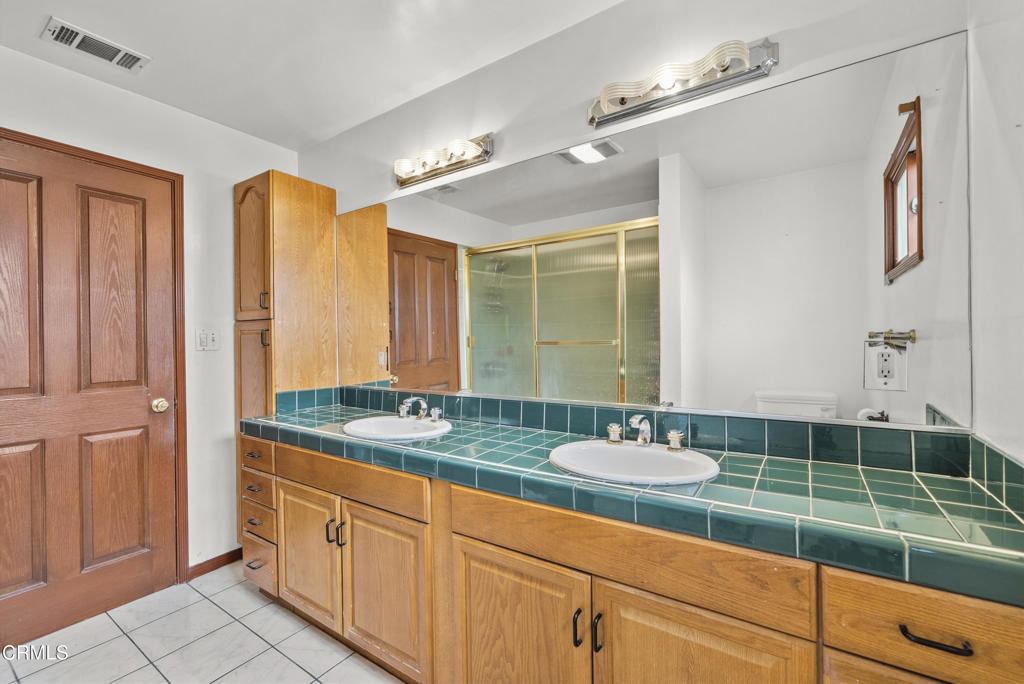 4428 Saint Clair Avenue
