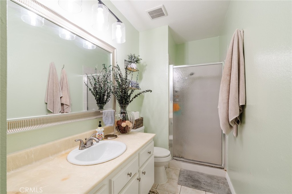 19545 Sherman Way Unit: 16