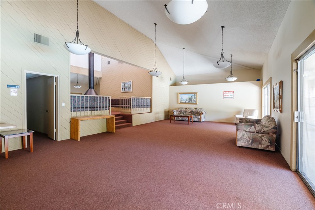19545 Sherman Way Unit: 16