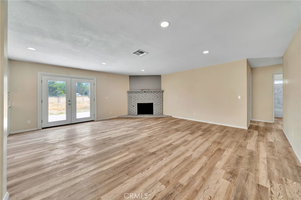 9654 E Avenue S12