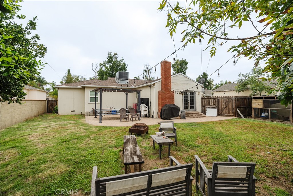 10133 Noble Avenue