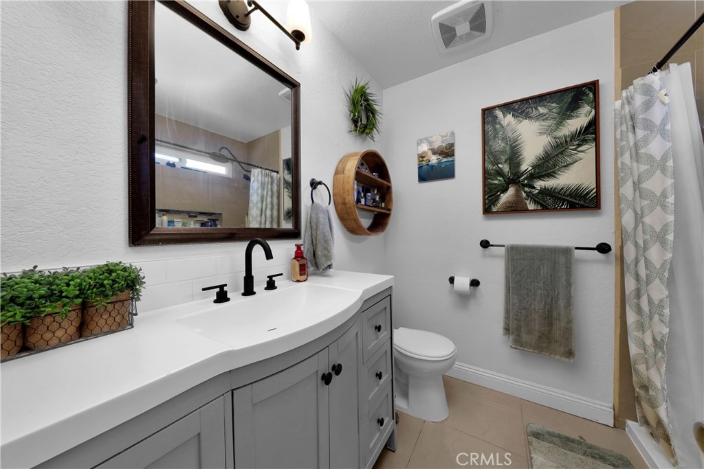 410 W Electric Avenue 410B