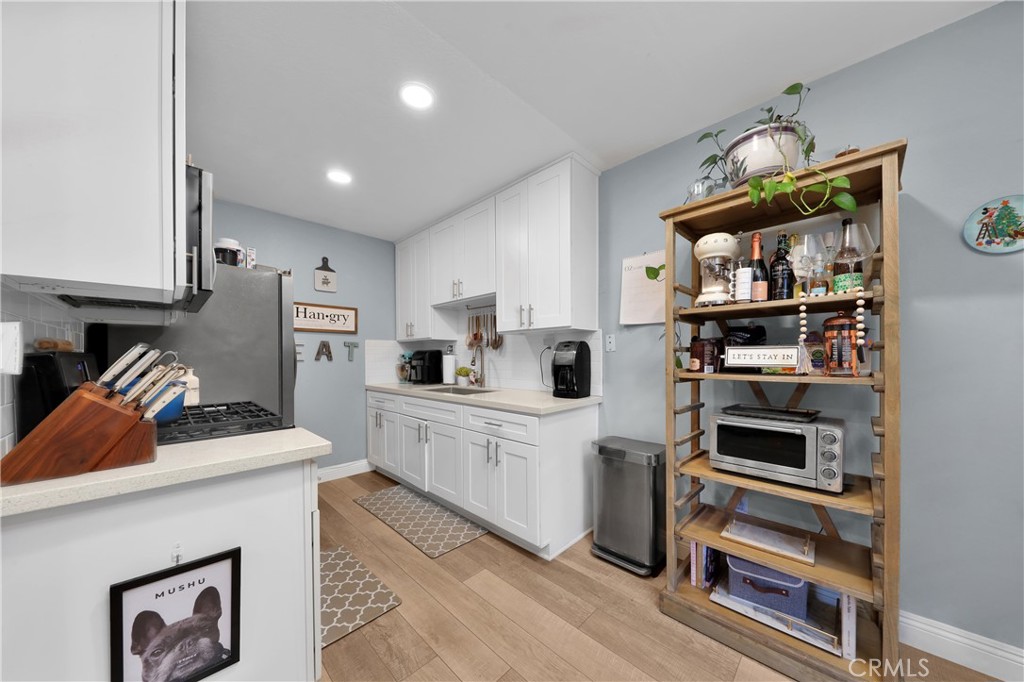 410 W Electric Avenue 410B