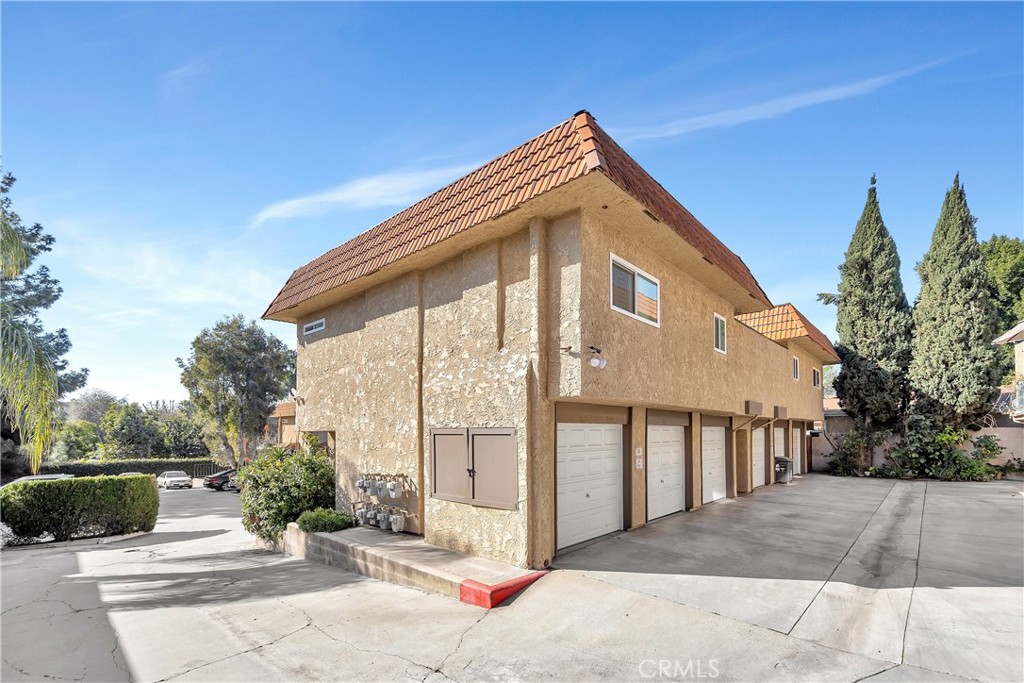 410 W Electric Avenue 410B