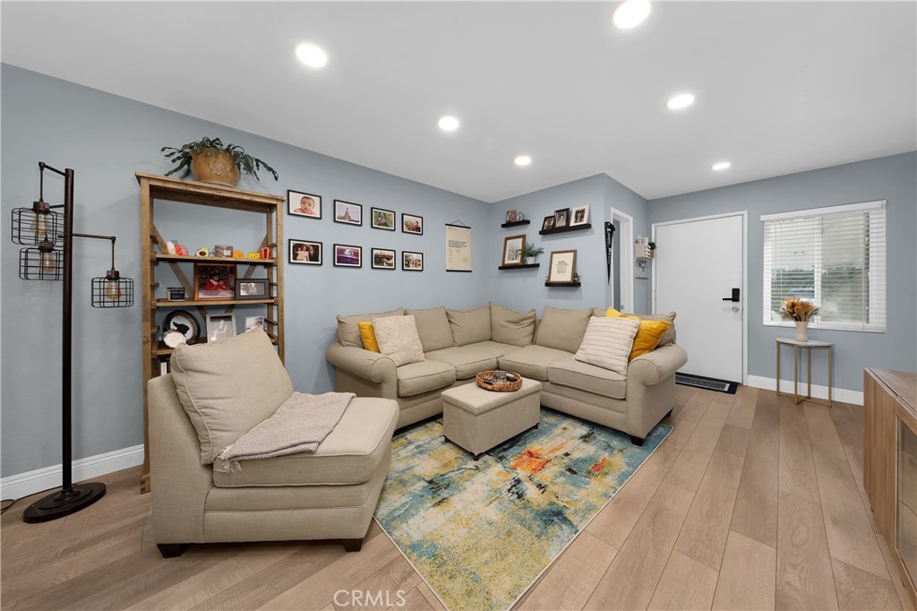 410 W Electric Avenue 410B