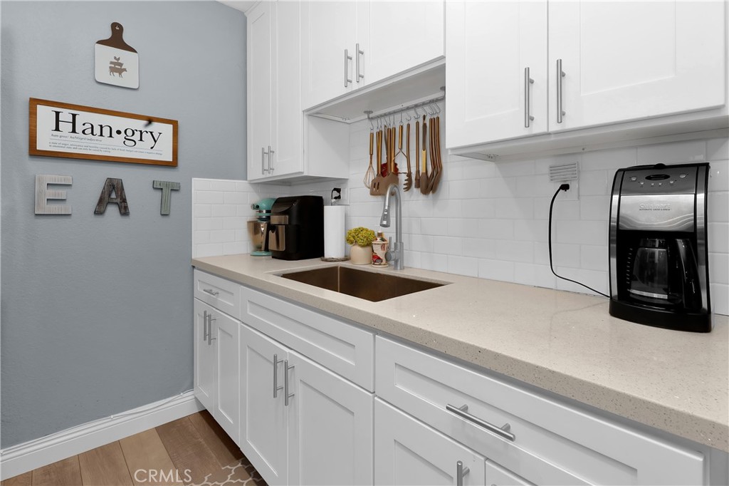 410 W Electric Avenue 410B