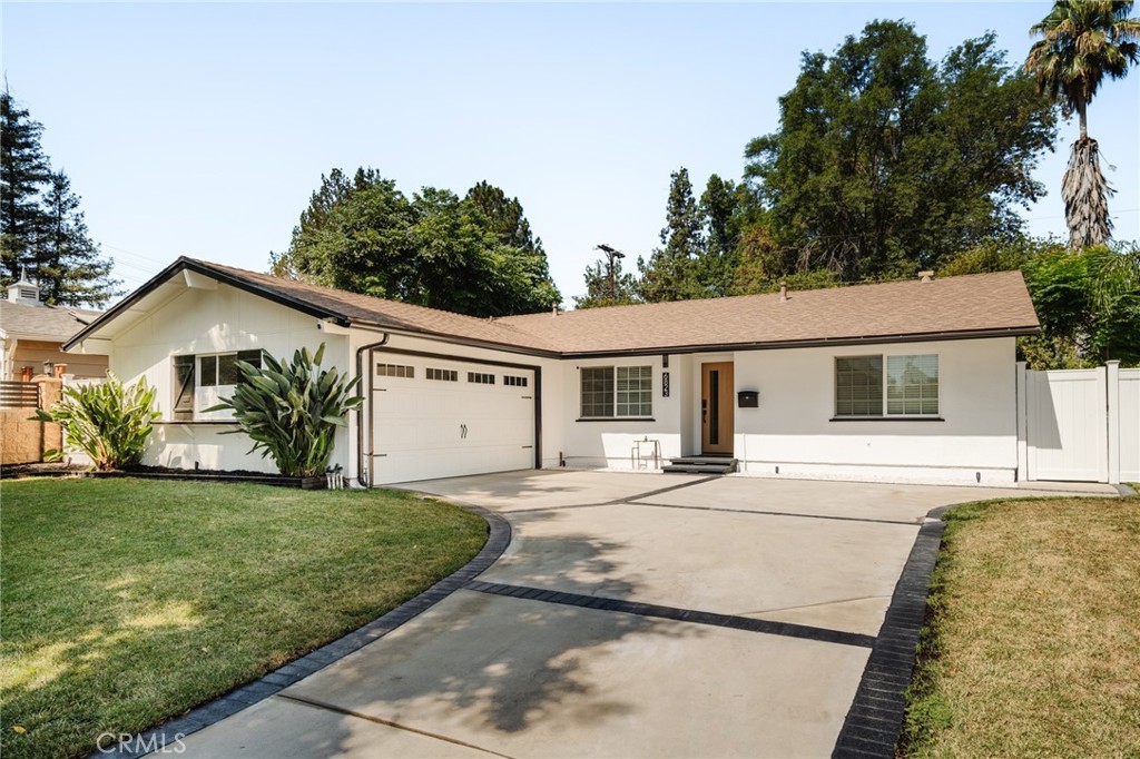 6823 Sale Avenue