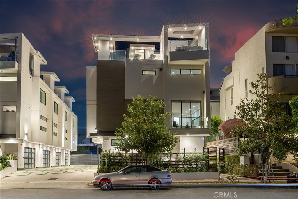 4525 N Via Nova Drive