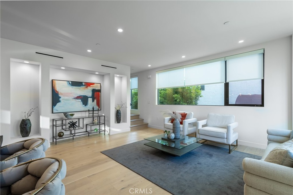 4525 N Via Nova Drive