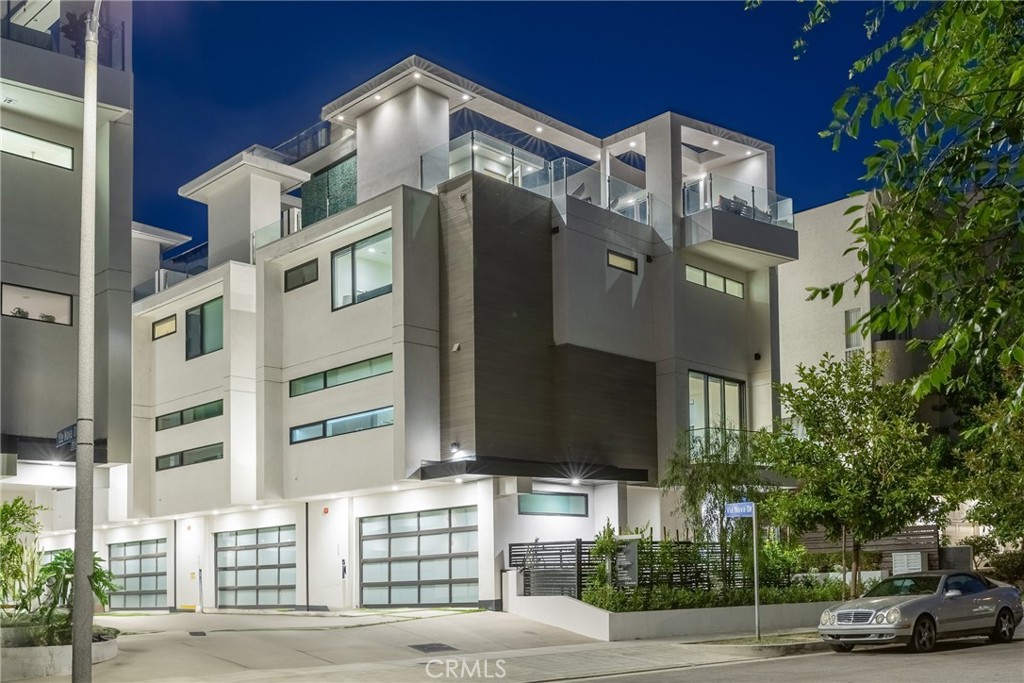 4525 N Via Nova Drive