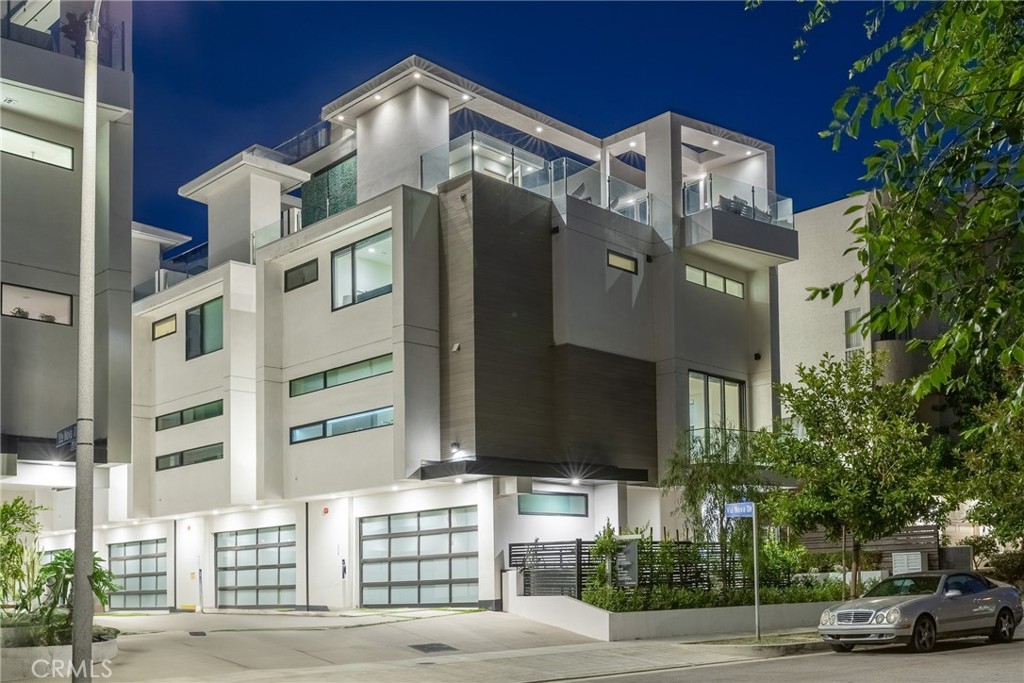 4525 N Via Nova Drive