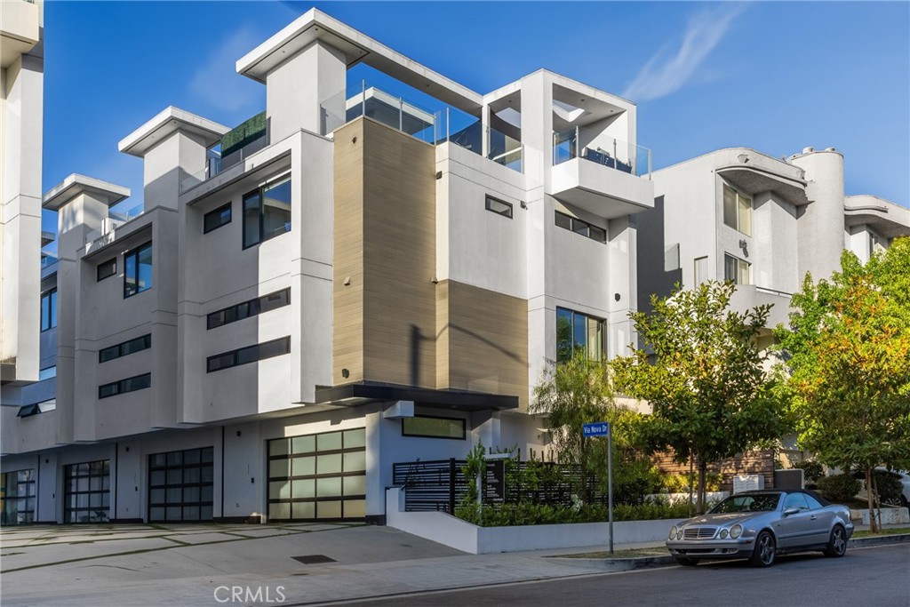 4525 N Via Nova Drive