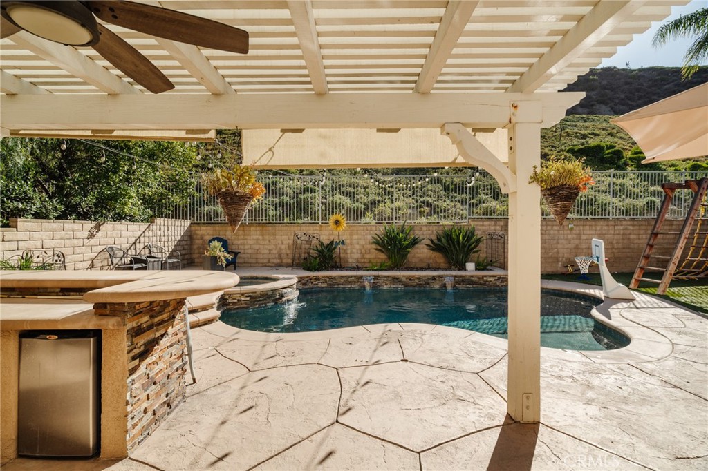 25906 Royal Oaks Road