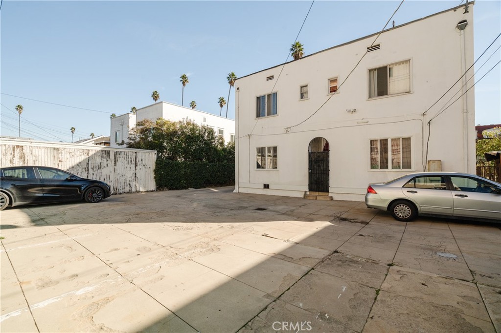 1221 5th Avenue 3