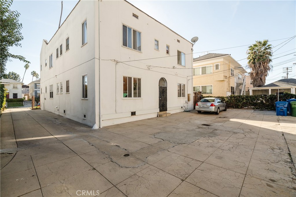 1221 5th Avenue 3