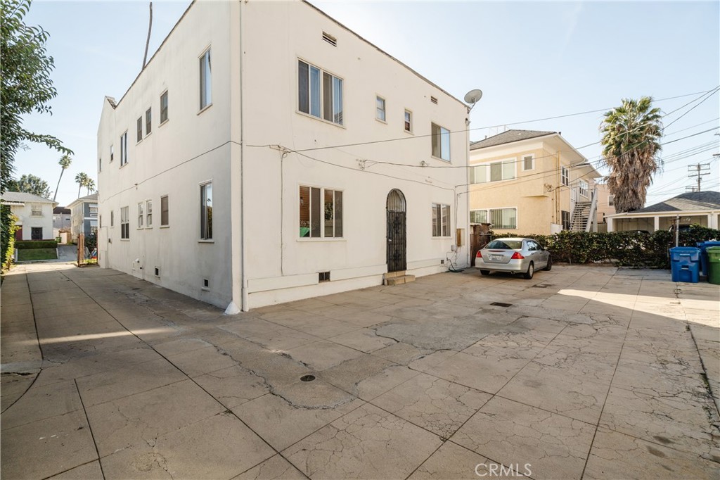 1221 5th Avenue 3