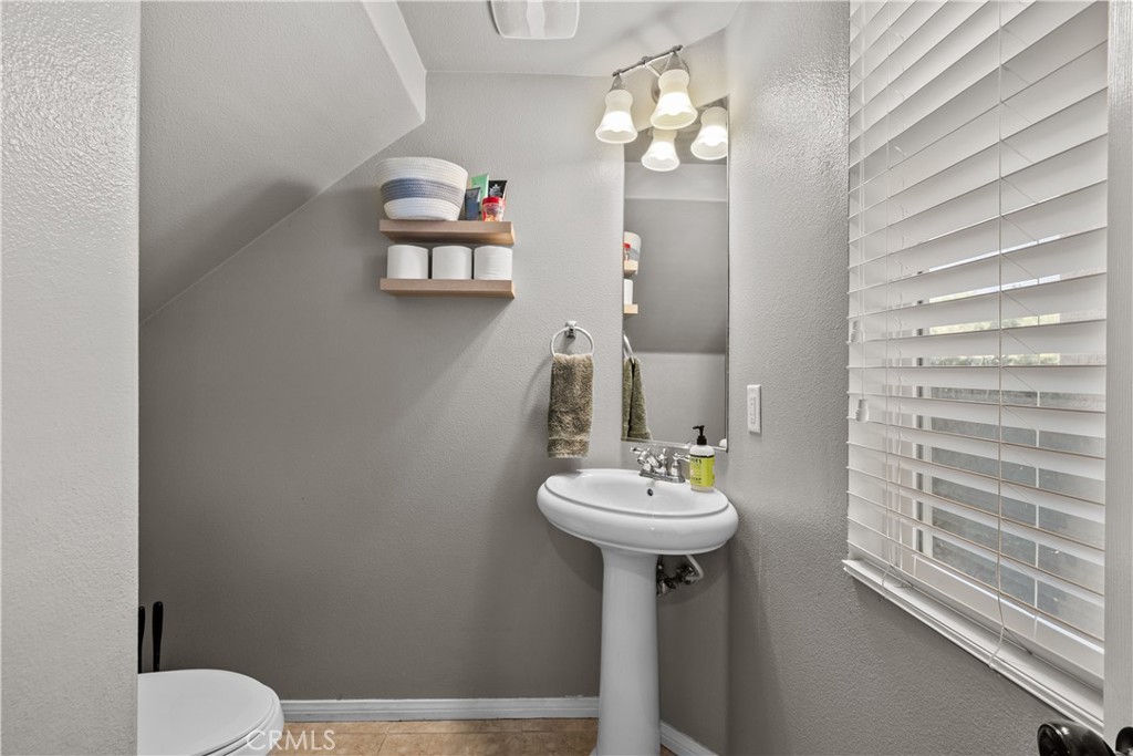 2728 Hornbeam Road