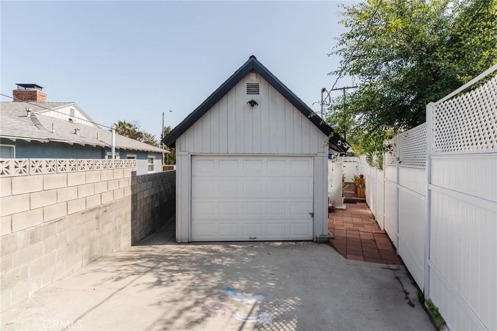 11931 Tiara Street