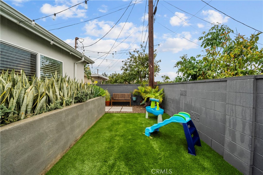 11228 Blythe
