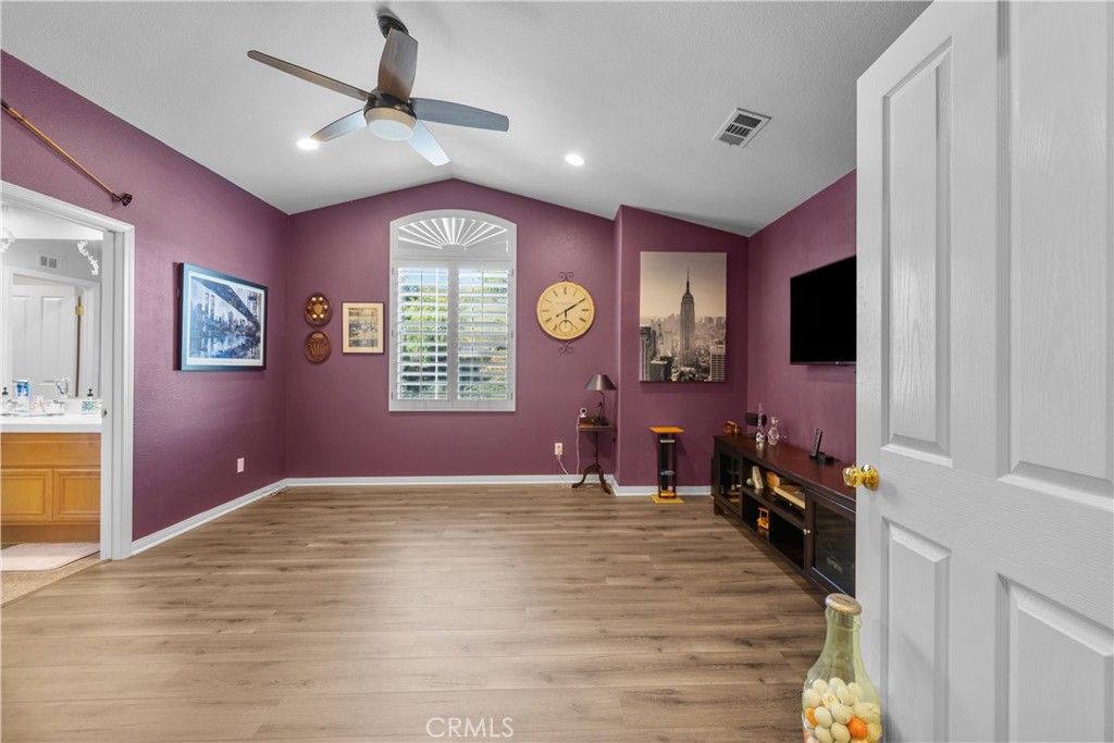 21736 Redwood Canyon