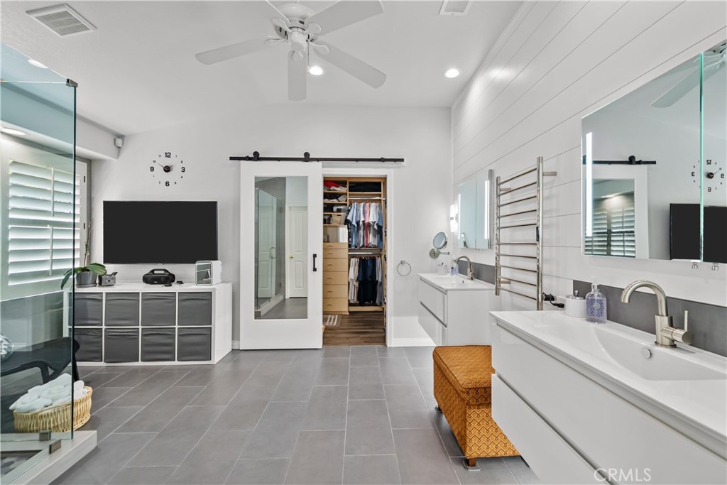 21736 Redwood Canyon