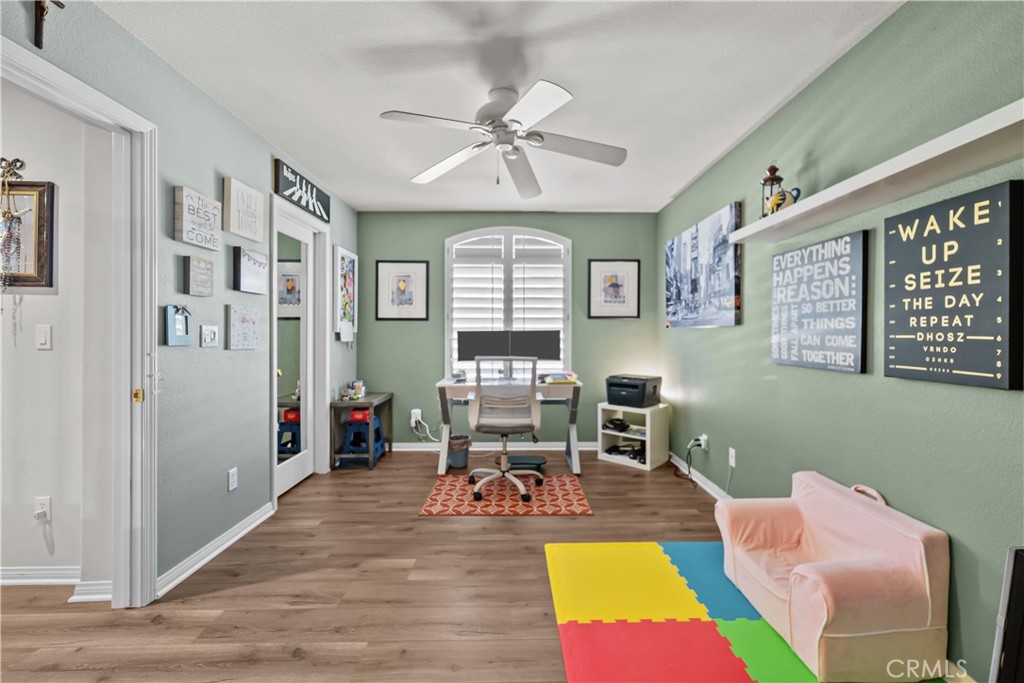 21736 Redwood Canyon